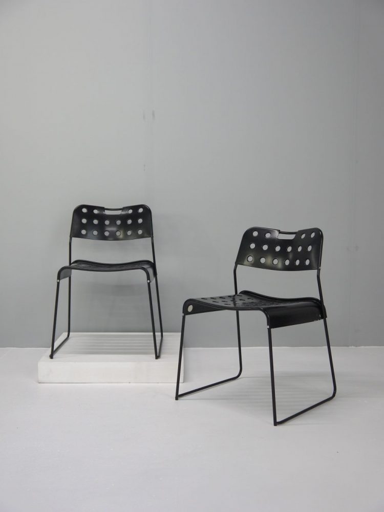 Rodney Kinsman – Omkstak Stacking Chairs