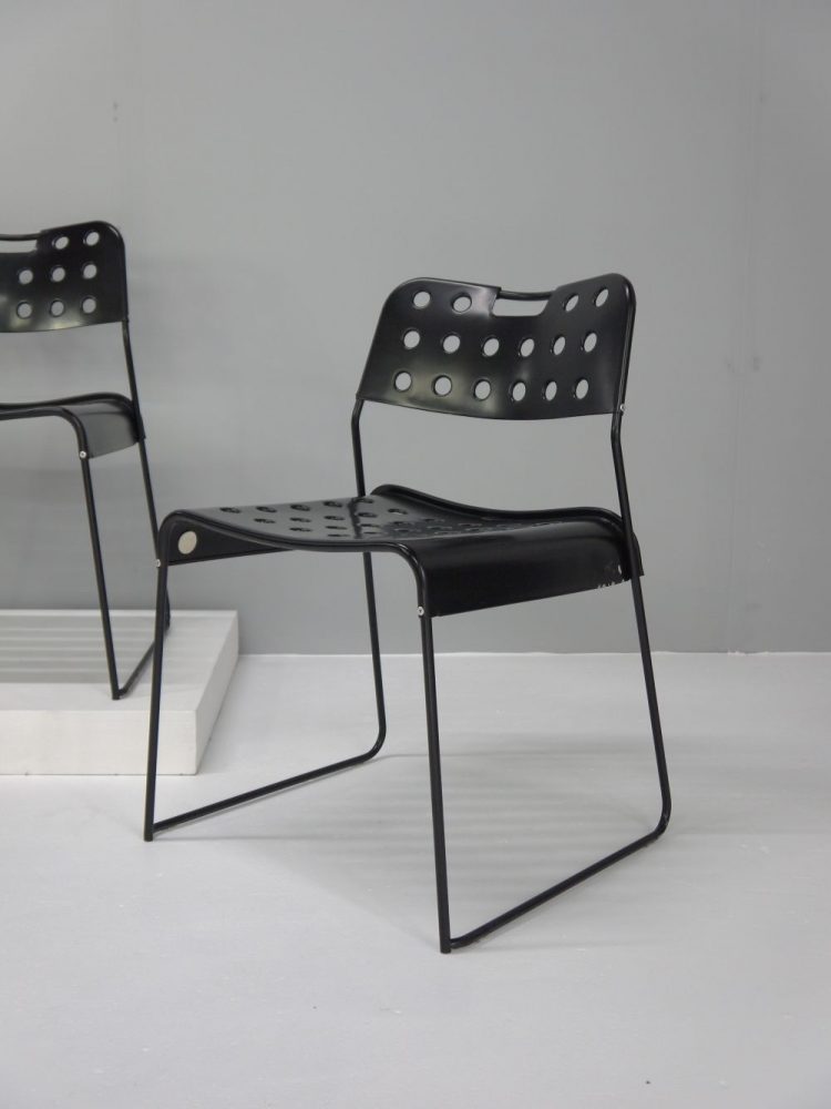 Rodney Kinsman – Omkstak Stacking Chairs