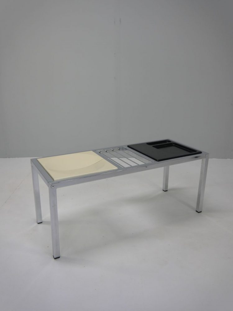 Frank Wardle – Coffee Table with Magazine Rack for VONO