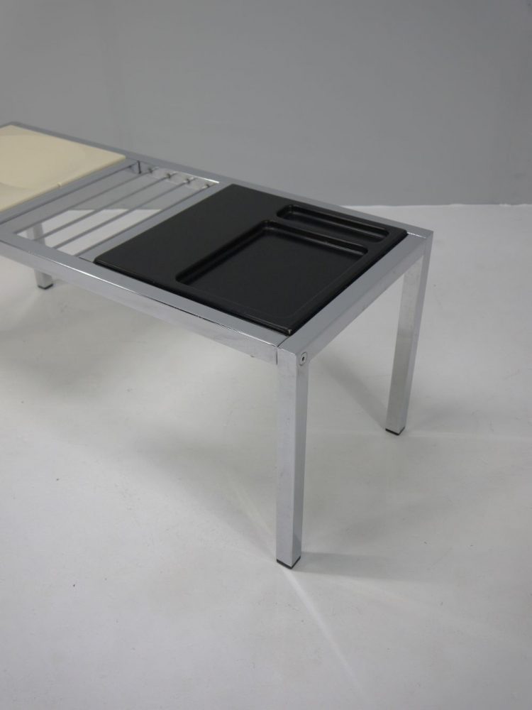 Frank Wardle – Coffee Table with Magazine Rack for VONO