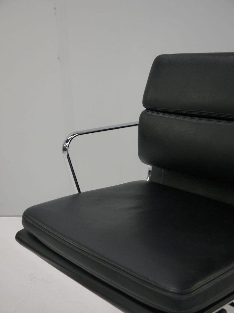 Charles and Ray Eames – EA 217 Soft Pad Chair for Vitra