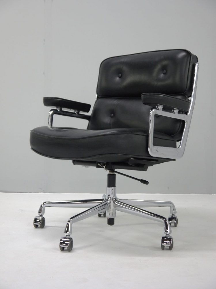 Charles and Ray Eames – ES 104 Time Life Lobby Chair for Vitra