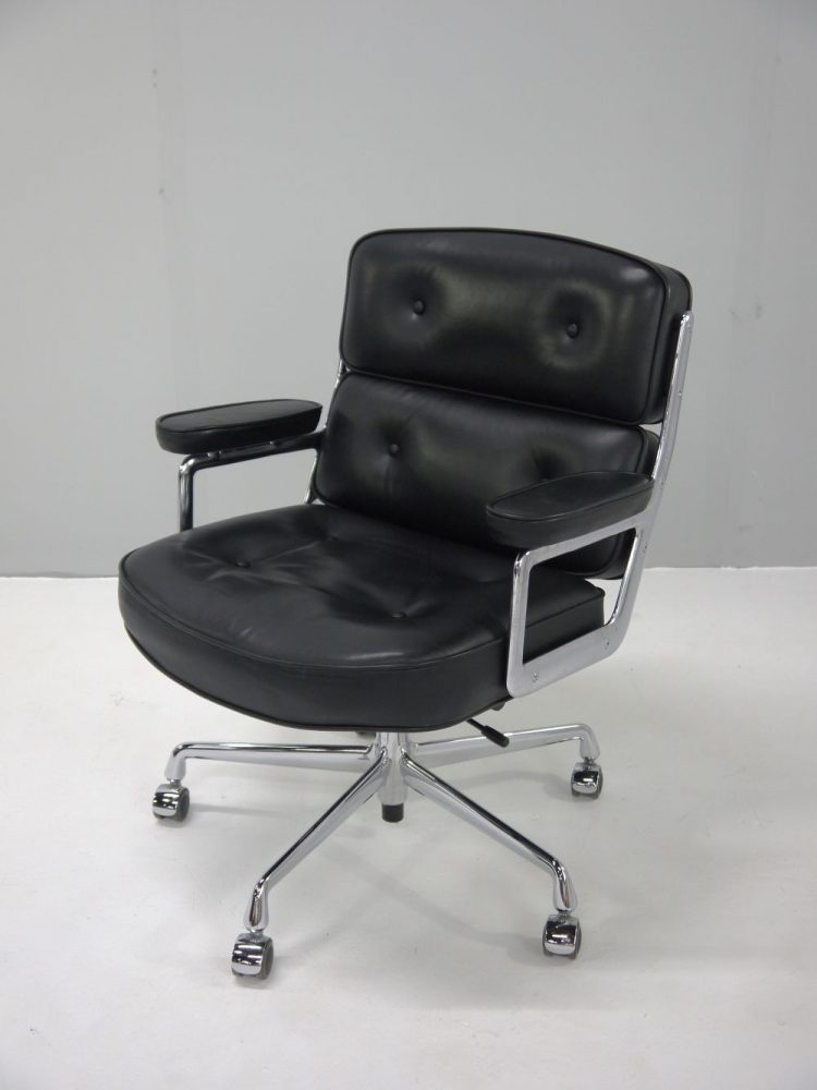 Charles and Ray Eames – ES 104 Time Life Lobby Chair for Vitra