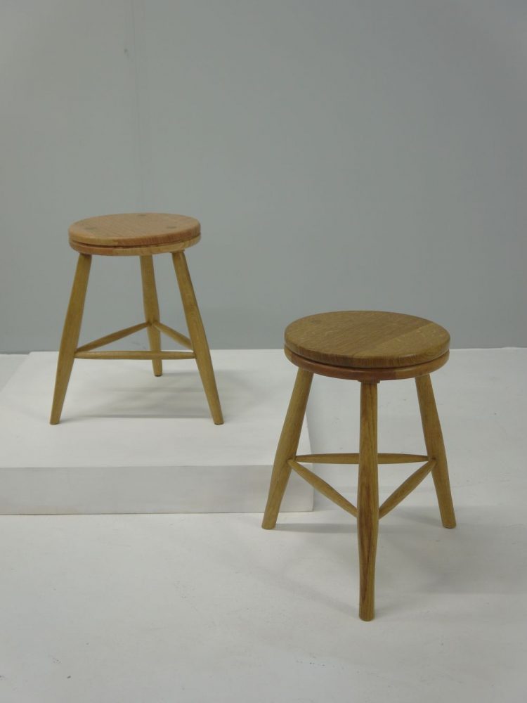 Geoff Meanwell – Handmade Solid Oak Tripod Stool