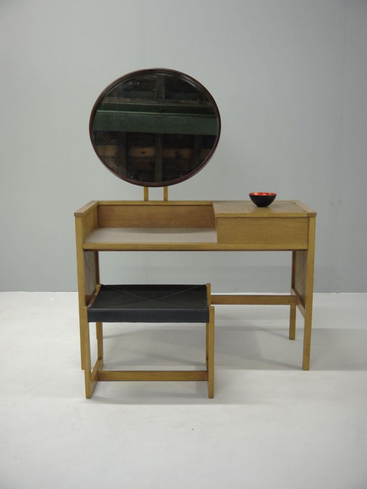 Richard Young – Dressing Table and Stool for Egomme