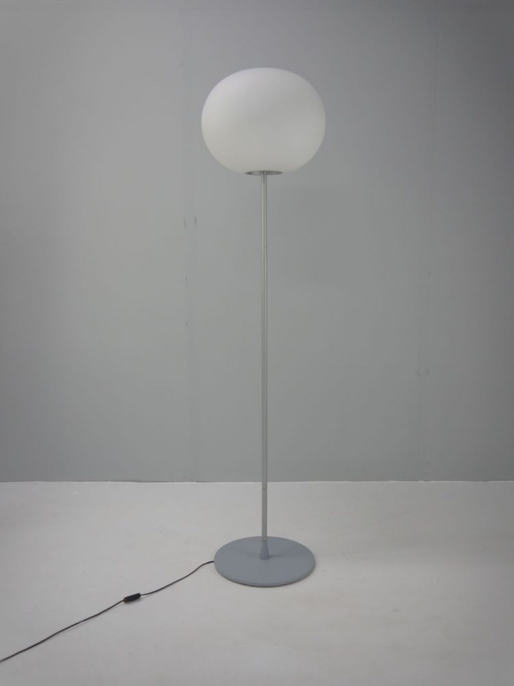 Jasper Morrison – Flos Glo Ball Lamp Model F3