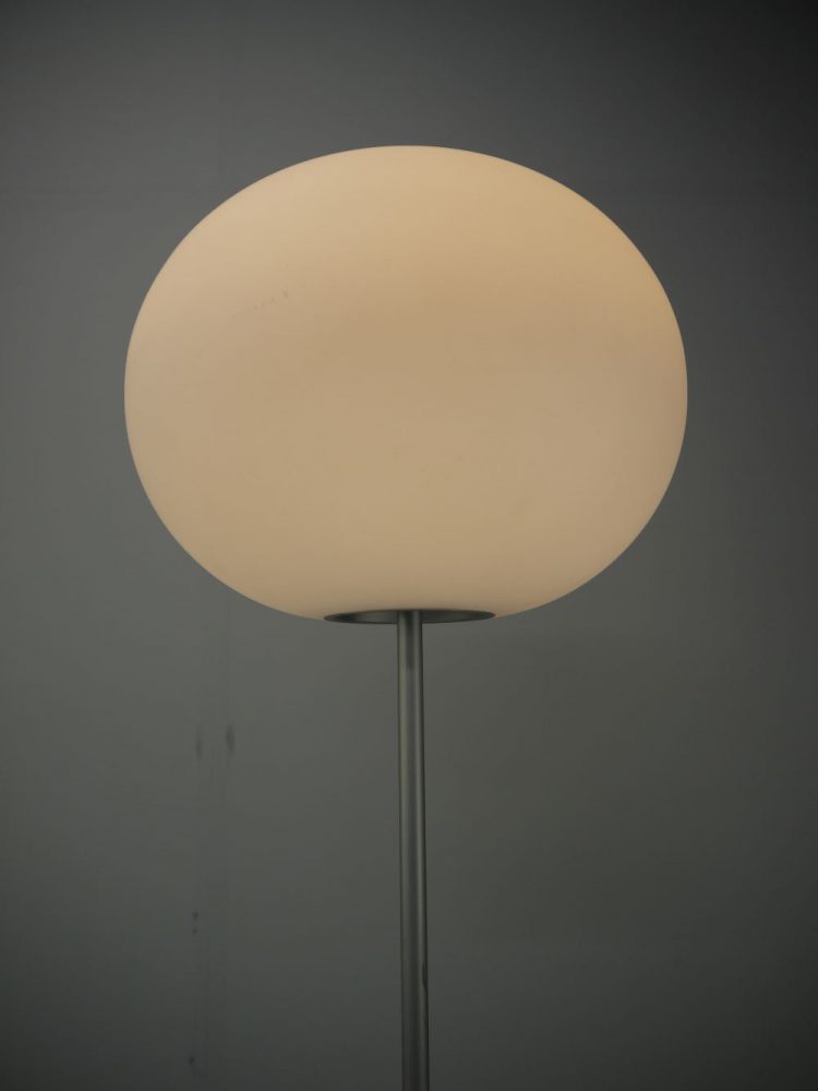 Jasper Morrison – Flos Glo Ball Lamp Model F3