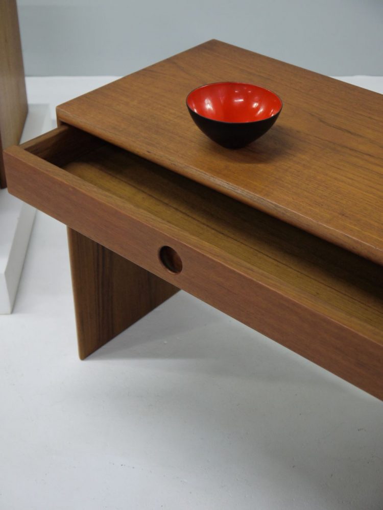 Vildbjerg Mobelfabrik – Danish Bedside Drawer and Nest of Tables