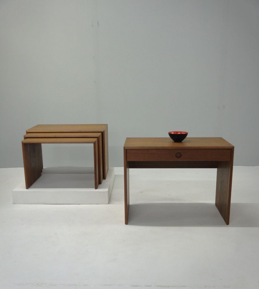 Vildbjerg Mobelfabrik – Danish Bedside Drawer and Nest of Tables