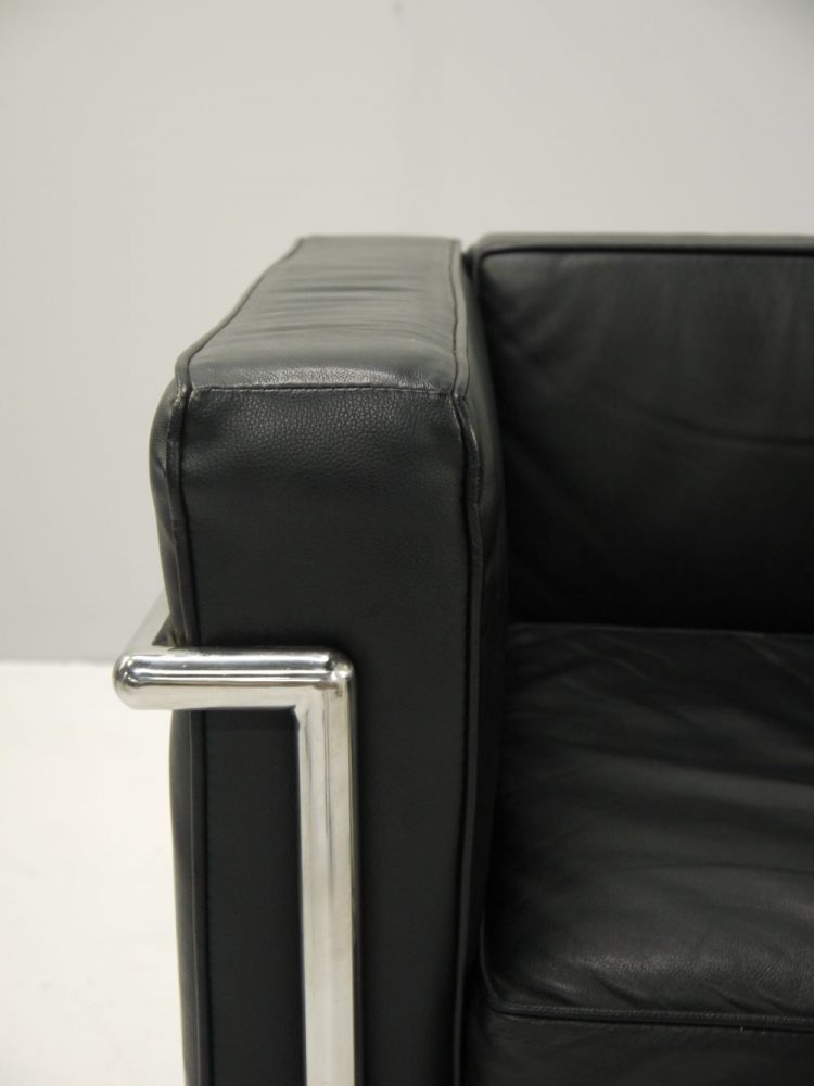 Le Corbusier – LC2 Armchair Italy