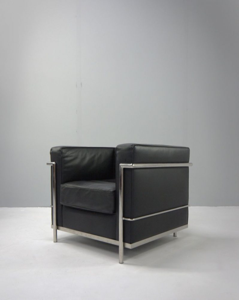Le Corbusier – LC2 Armchair Italy