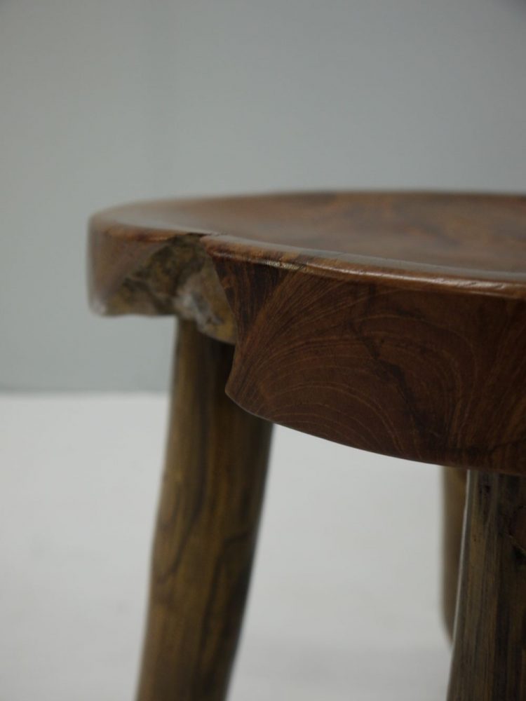Live Edge – Elm Tripod Chair