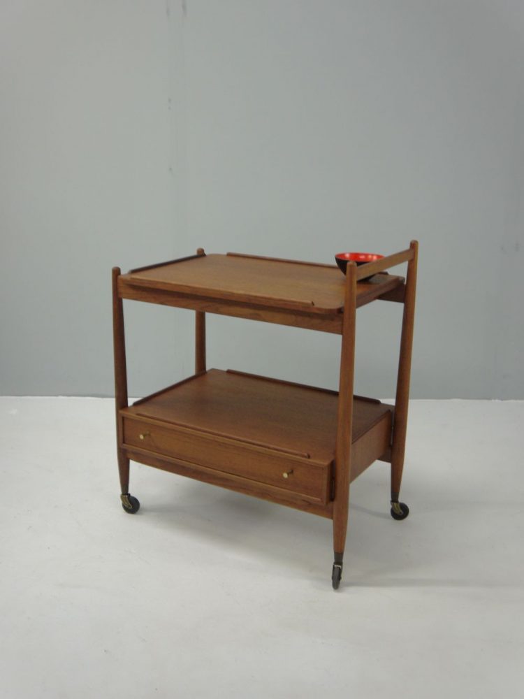 White and Newton – Drinks Trolley