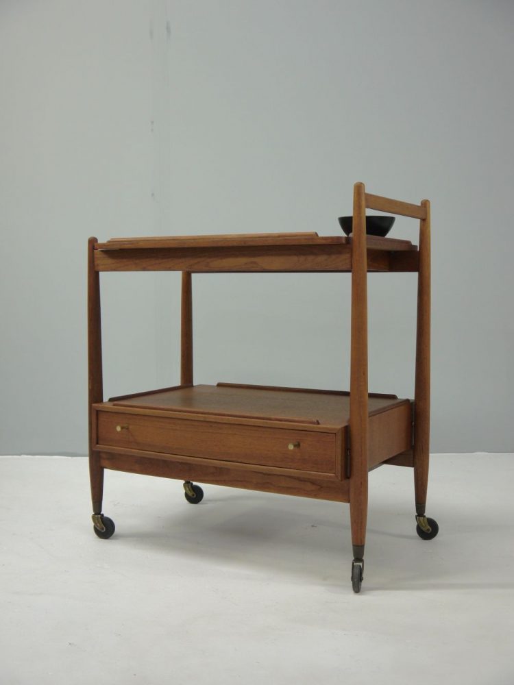 White and Newton – Drinks Trolley