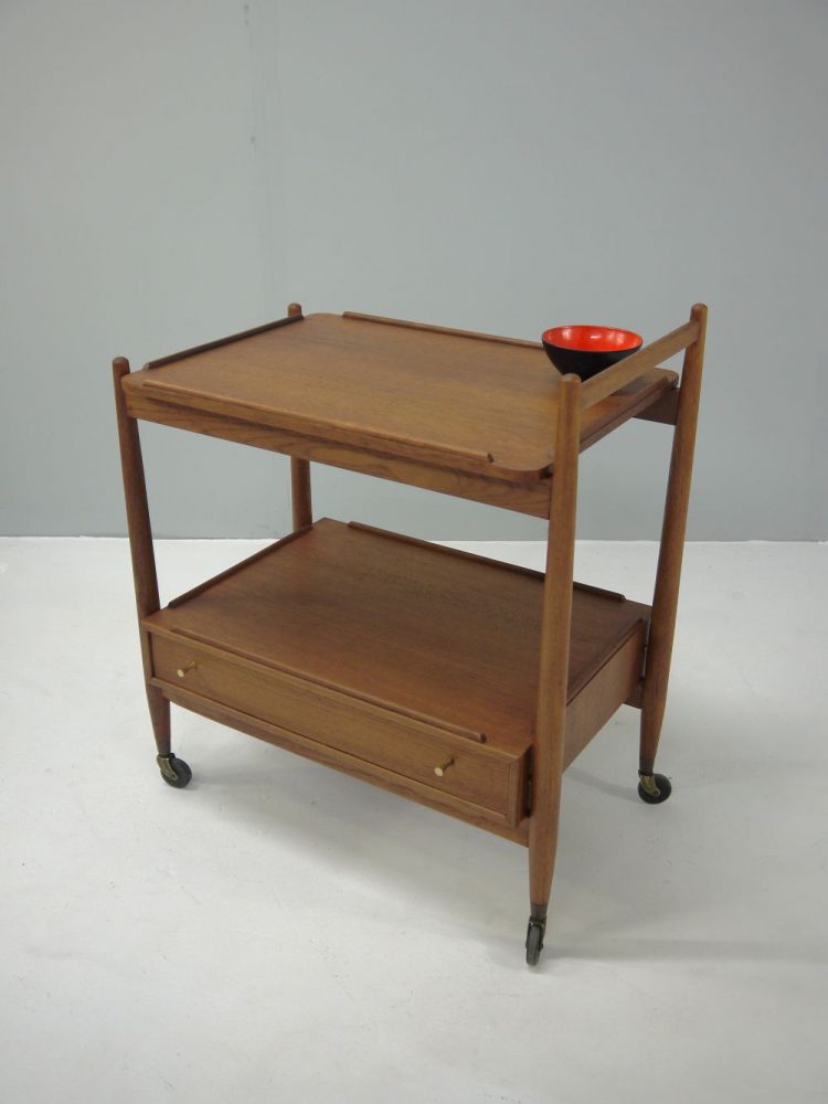 White and Newton – Drinks Trolley
