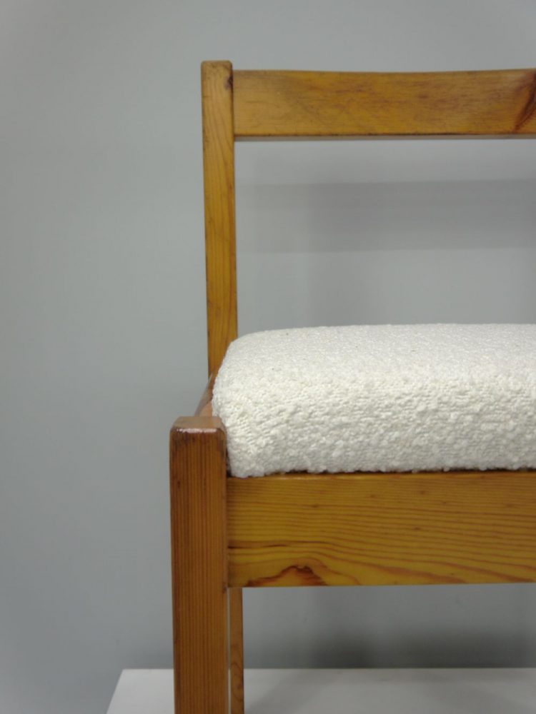 Swedish – Set of Four Swedish Pine Chairs