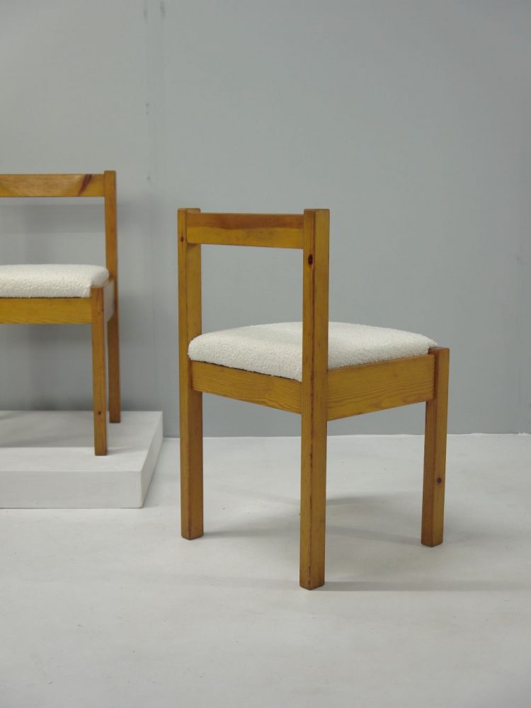 Swedish – Set of Four Swedish Pine Chairs