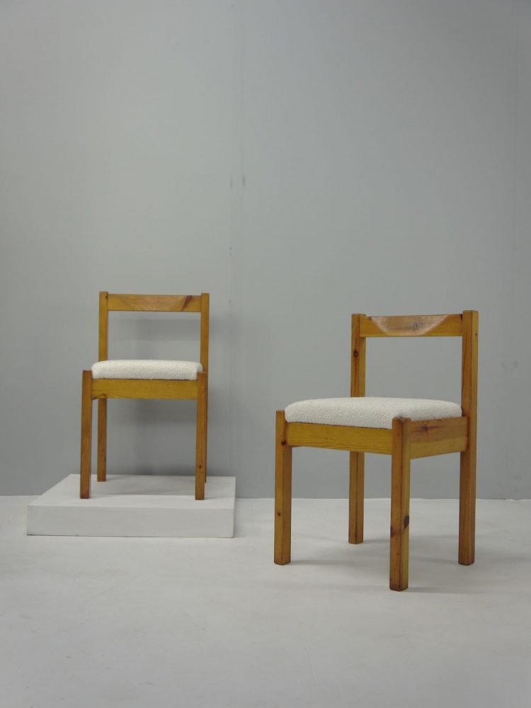 Swedish – Set of Four Swedish Pine Chairs