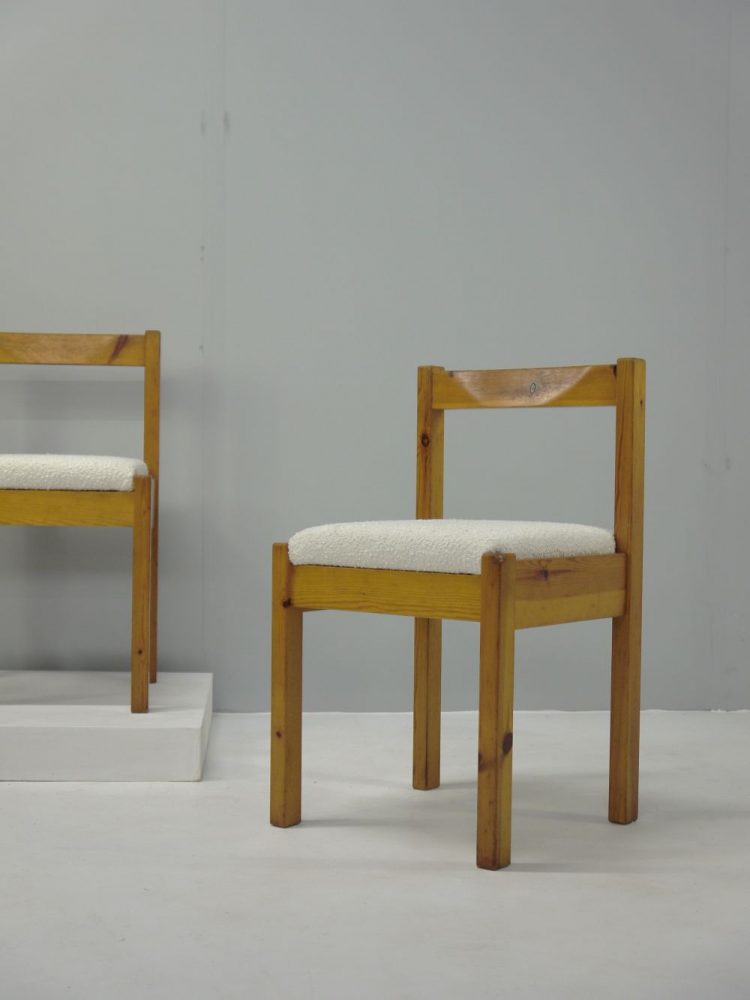 Swedish – Set of Four Swedish Pine Chairs