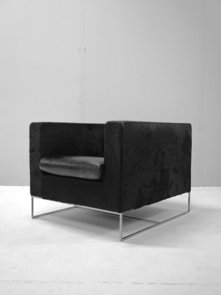 Minotti Kee – Pair of Black Leather and Pony Hide Lounge Chairs