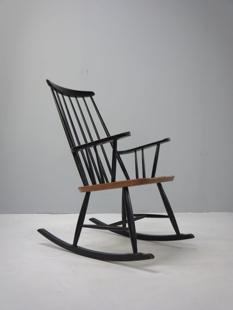 Ilmari Tapiovaara – Finnish Rocking Chair for Asko
