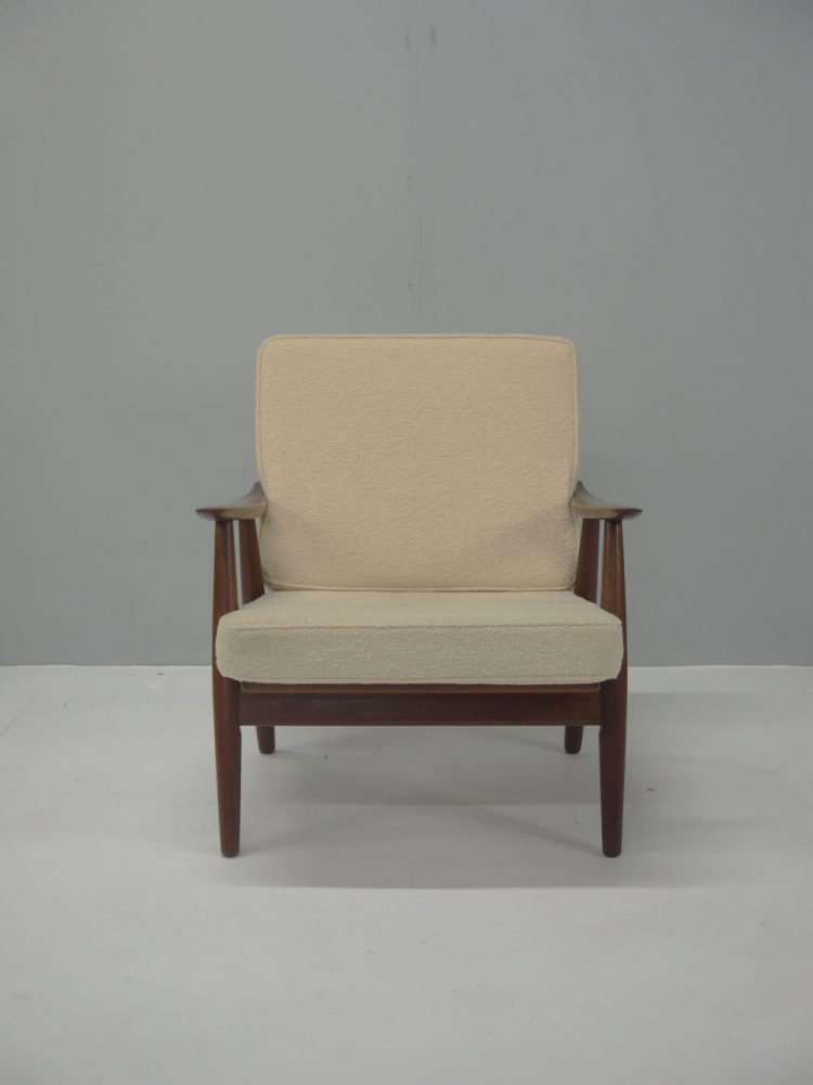 Hans Wegner – Rare Pair of Early Production GE270 Lounge Chair with Cane Back