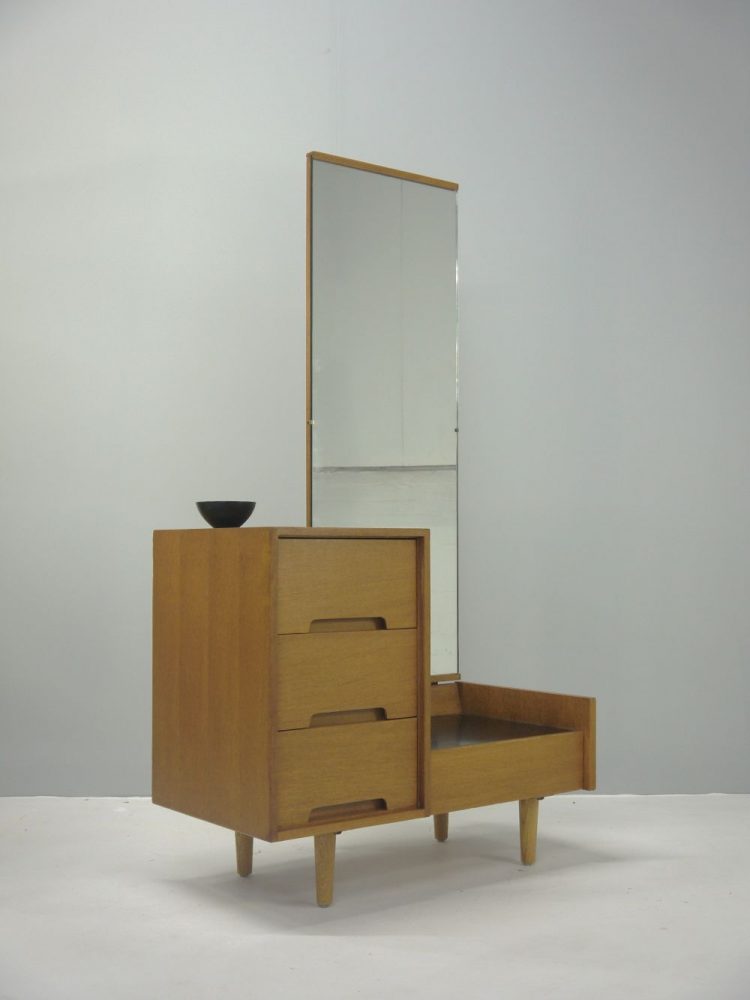 John and Sylvia Reid – ‘C’ Range Oak Dresser for Stag Furniture