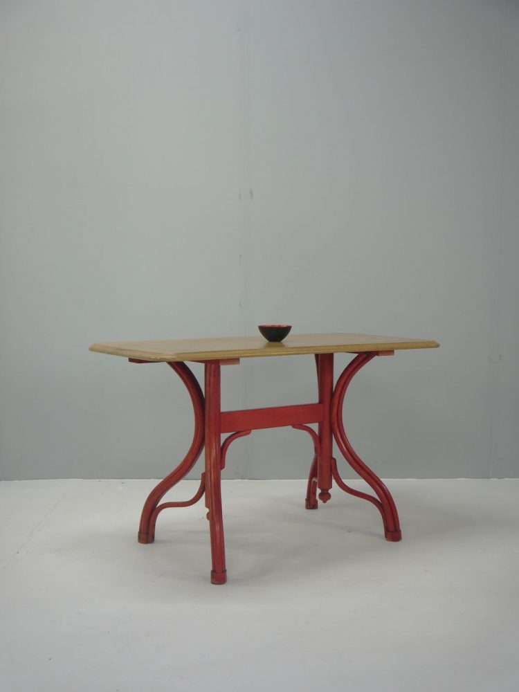 Thonet – Bentwood Brasserie Table