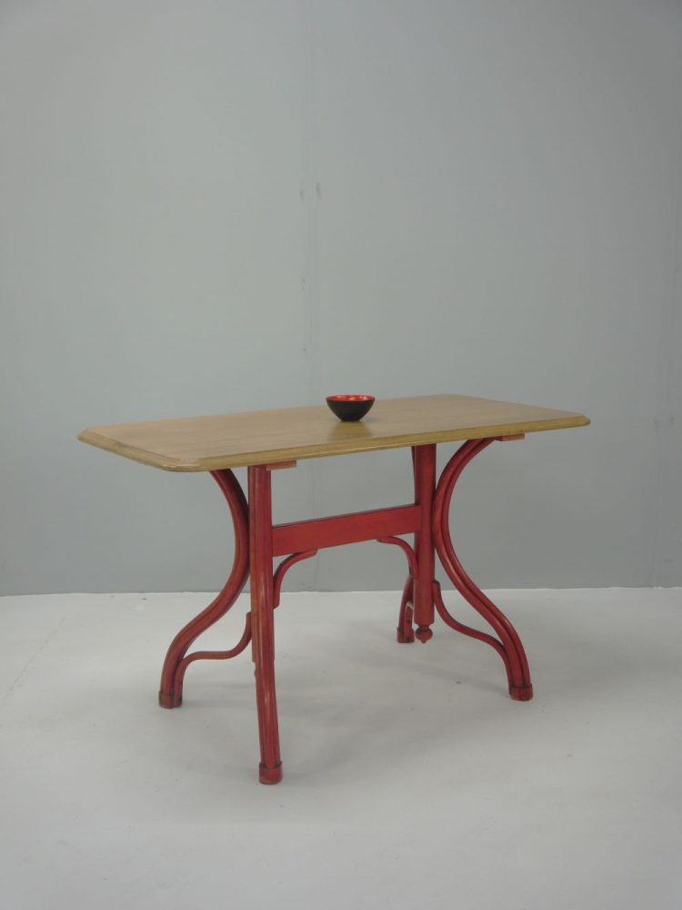 Thonet – Bentwood Brasserie Table