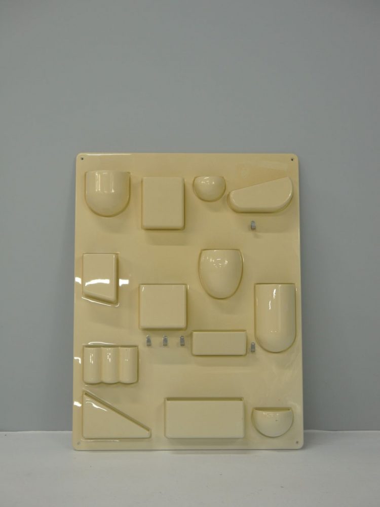 Dorothee Maurer Becker – Large Wall Uten Silo 1 Organiser