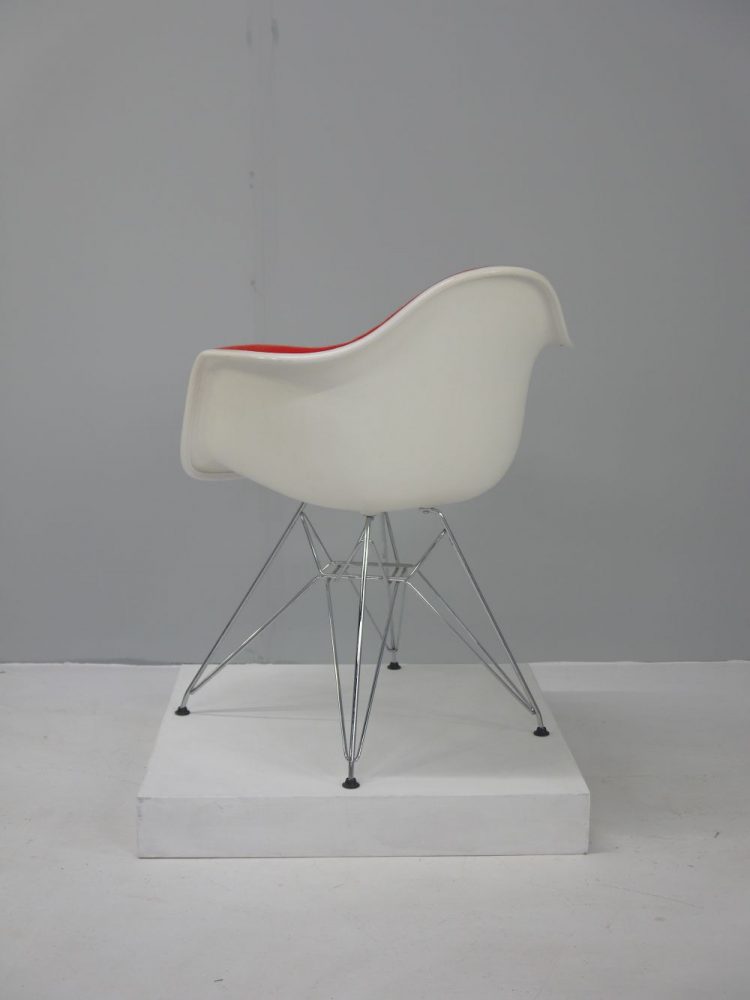 Charles and Ray Eames – DAR Armchair for Vitra