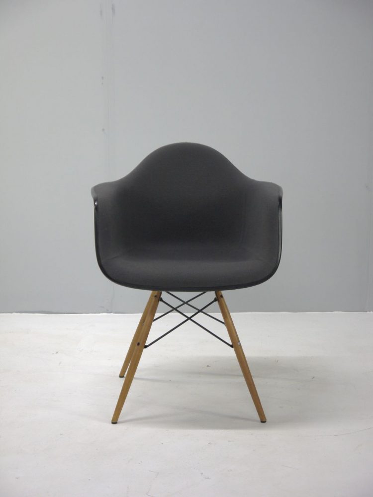 Charles and Ray Eames – Original Vitra Dowel Chair
