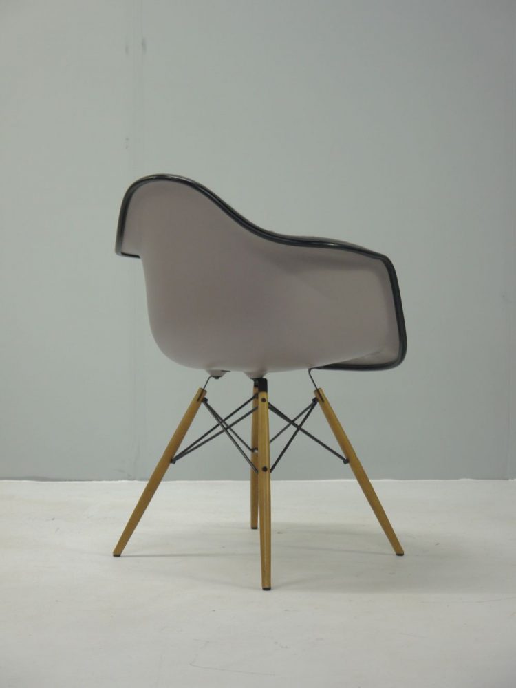 Charles and Ray Eames – Original Vitra Dowel Chair