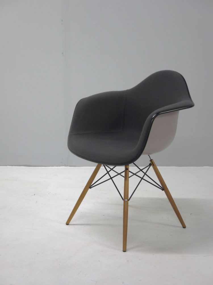 Charles and Ray Eames – Original Vitra Dowel Chair