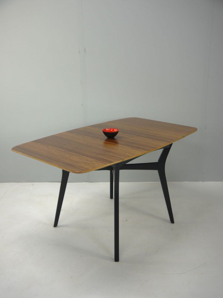 VB Wilkins – Extending Librenza Tola Drop Leaf Table for Egomme
