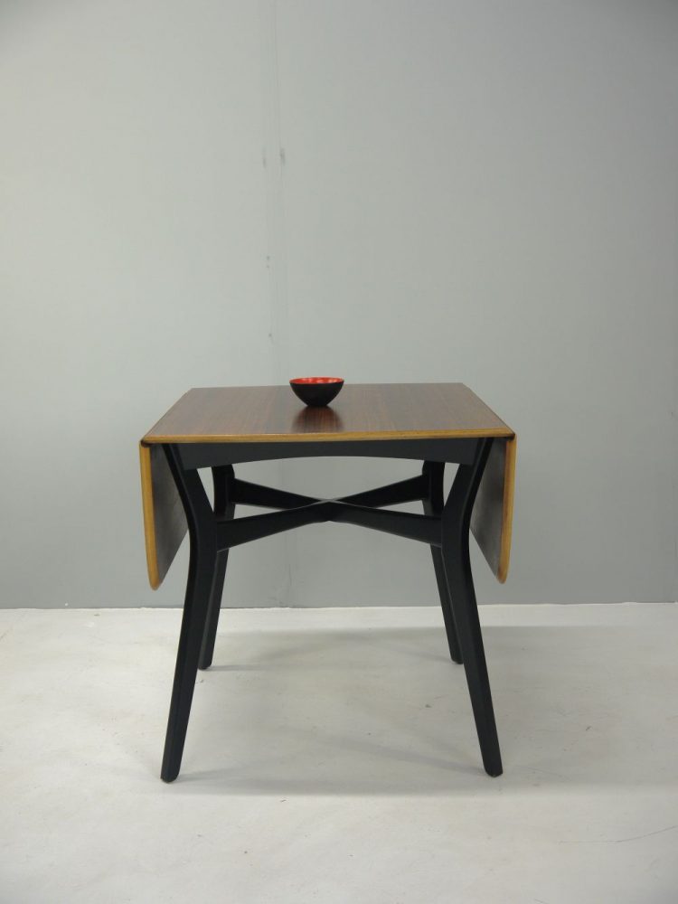 VB Wilkins – Extending Librenza Tola Drop Leaf Table for Egomme