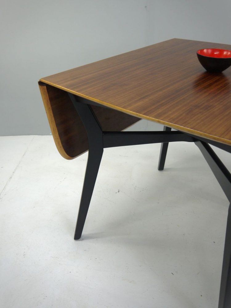 VB Wilkins – Extending Librenza Tola Drop Leaf Table for Egomme