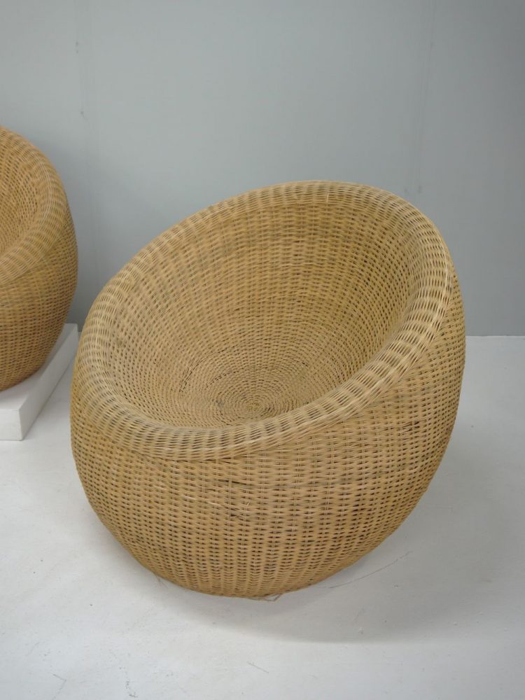 Isamu Kenmochi – Japanese Cane Pod Chair