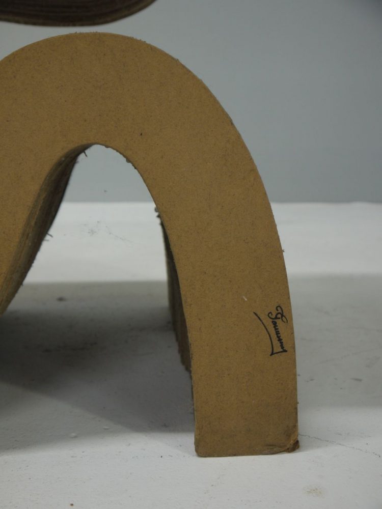 Frank Gehry – Cardboard Wiggle Chair