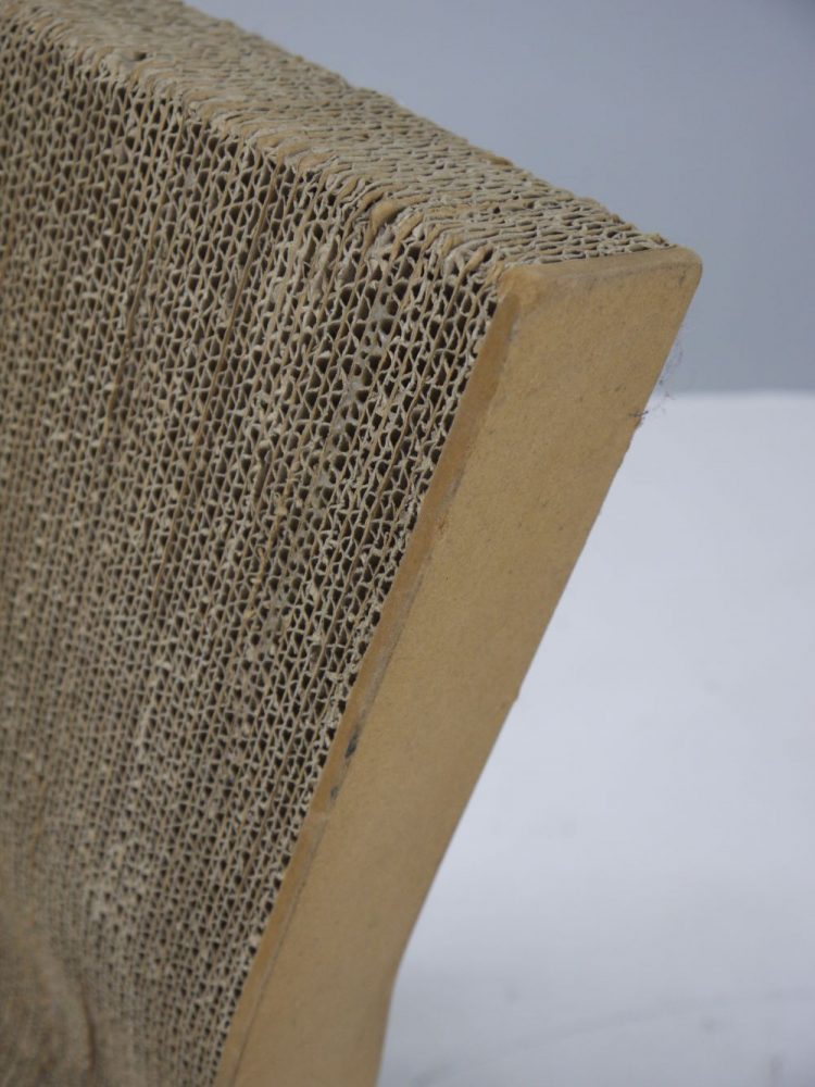 Frank Gehry – Cardboard Wiggle Chair