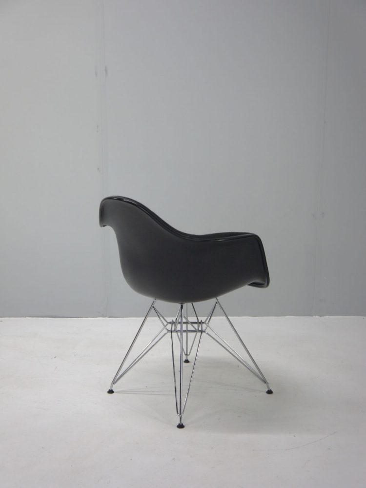 Charles and Ray Eames – DAR Armchair for Vitra