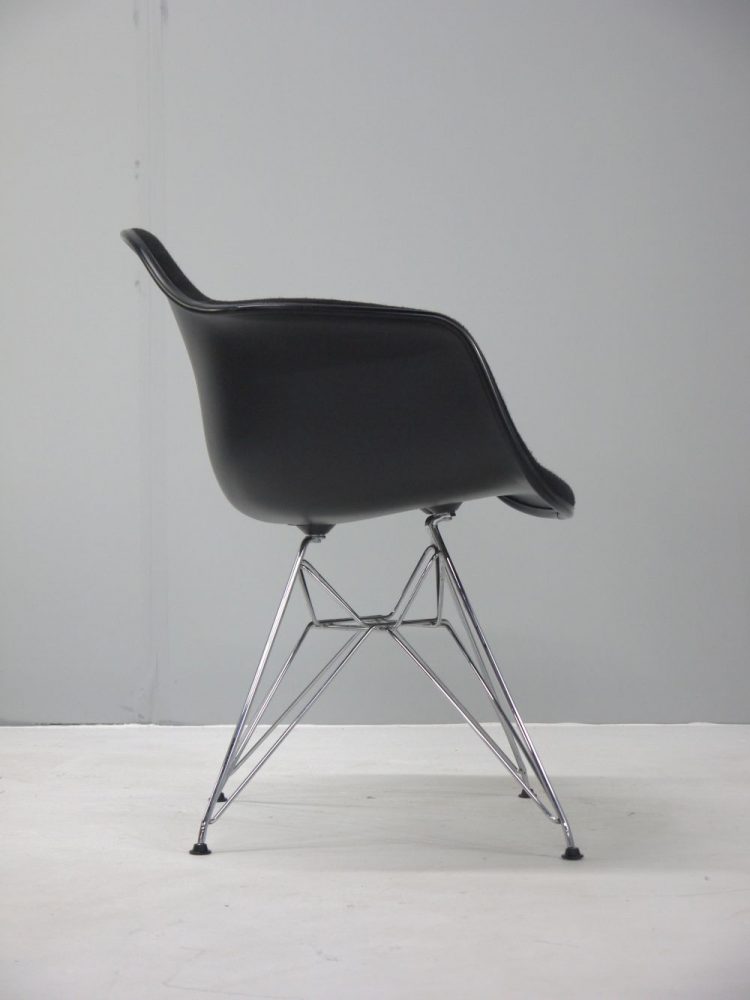 Charles and Ray Eames – DAR Armchair for Vitra