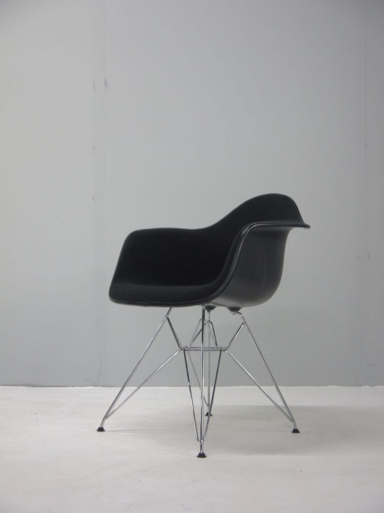 Charles and Ray Eames – DAR Armchair for Vitra