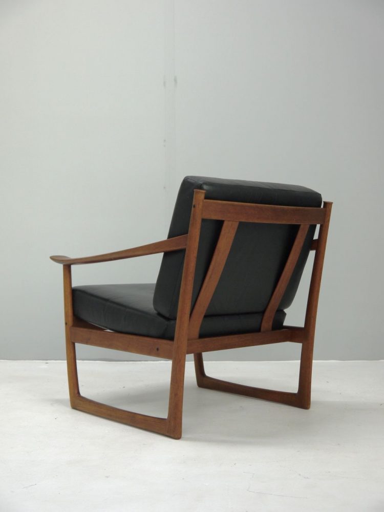 Peter Hvidt & Orla Molgaard – Teak Model 130 Armchair for France and Sons