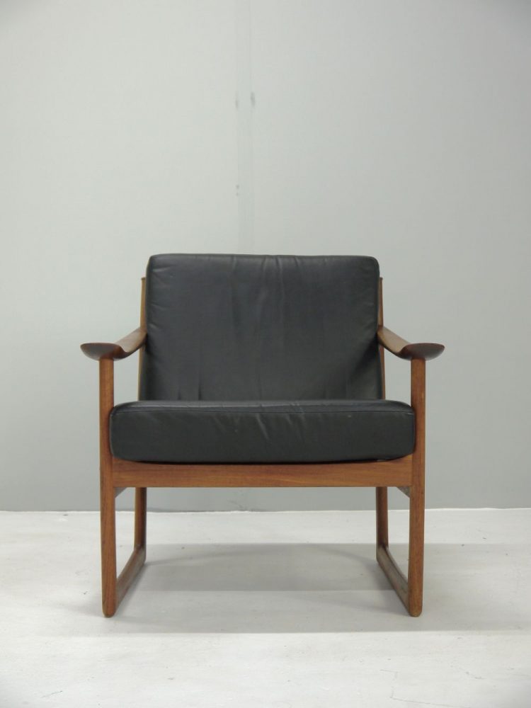 Peter Hvidt & Orla Molgaard – Teak Model 130 Armchair for France and Sons