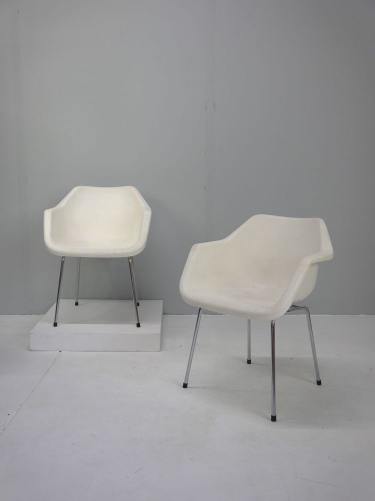 Robin Day – Armchair for Hille