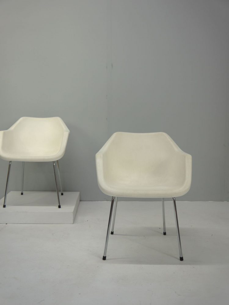 Robin Day – Armchair for Hille
