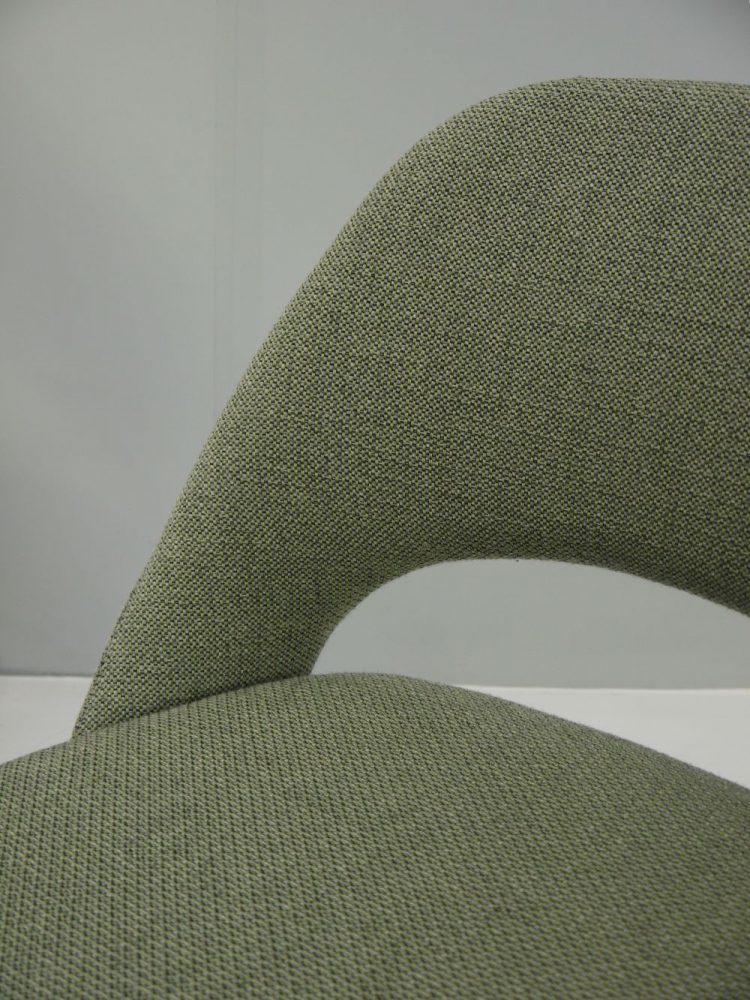 Eero Saarinen – Conference Chair for Knoll International